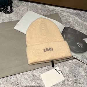 23 Tasarımcı Örme Şapka Beanie Cap Kayak Şapkaları Snapback Maske Erkek Kış Kafatası Kapakları UNISEX KAKALI KAZILIĞI Ekose lüks gündelik şapka 888