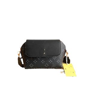 브랜드 2024 숄더백 패션 통근 여성의 한 어깨 크로스 바디 백 클래식 그릴 가방 다목적 작은 사각형 가방