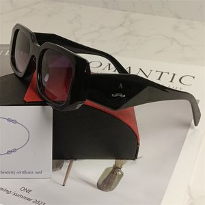 Full Frame Designer Sunglasses For Women Luxury Drving Retro Sun Glasses Mens Beach Goggle Adumbral Eyeglasses Polarizing Eyewear