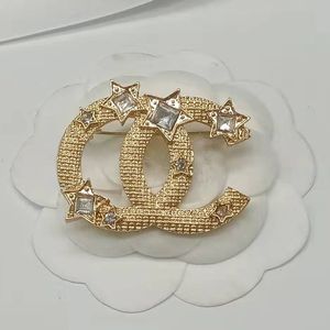 Luksusowe marki projektant broothes mody pin Pearl broszki kryształowe biżuterię prezent ślubny 20 Style wysokiej jakości akcesoria