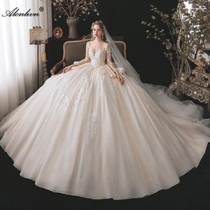 Wedding Dress Alonlivn Chic Appliques Lace Ball Gown Dresses Full Sleeves Up Tiered Voile Long Train Bridal Skirts