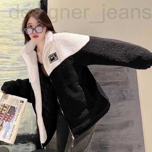 Kadın kürk sahte tasarımcısı kış lüks cc quasi markası siyah ve beyaz yüksek kaliteli lüks fermuar yaka vintage patchwork c sr7x