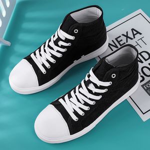 Nuove scarpe da skateboard 2023 per uomo donna unisex scarpe di tela alte leggere coppia scarpe da ginnastica maschili da passeggio taglia 36-46
