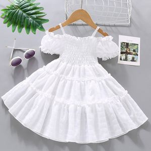 Girl S klänningar Summer Girls Dress 2023 Style Bud Sleeve Splicing Cake kjol för barn 1 till 8 år gammal fashionabla prinsessa 230411