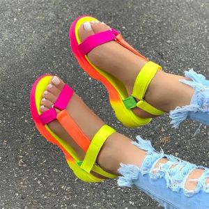 Sandals Beach Shoes Женщины летние сандалии женщины антискидные повседневные многоцветные туфли модные твердые сандалии Opentoe Удобные 230410