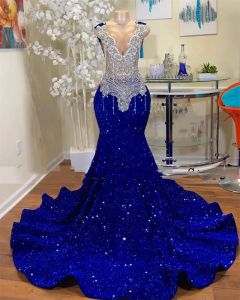 Royal Blue Evening Dresses Dubai Velvet Mermaid Long Prom -klänningar Black Girls Pärled Crysatl Robe de Soiree Custom Made Made