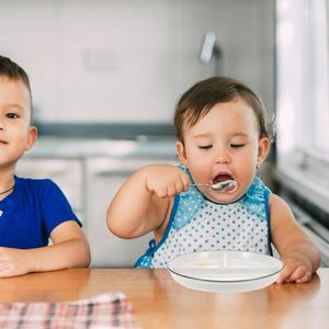 Conjuntos de louça divididos pratos de jantar cerâmica almoço salada pratos crianças bandeja 3 compartimento para cozinha em casa (estilo aleatório)