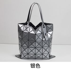 2023 new fashion six-lattice shoulder bag women's bag commuter rhombus handbag tote bag