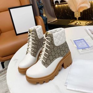 Designer Boots Luxury Boot äkta läder Vinterstövlar Ankelstövlar Kvinna Kort stövel Sneakers Trainers Sandaler Sandaler av varumärke S494 003