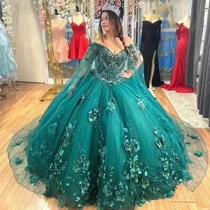 Abiti da ballo sexy Quinceanera verde smeraldo Fiori floreali 3D Applicazioni in pizzo Perline di cristallo Lunghezza del pavimento Mantello staccabile Abiti da sera da ballo Abiti