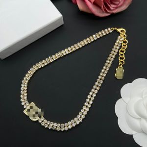 Lussuosi uomini dal design cubano a catena spessa Collane D Lettera Crystal Diamonds Pendenti da donna Rame Ladies Girls Wedding Bride Gift Designer Jewelry HDDG1--006