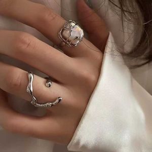 Band Rings LATS Silver Color Creative Irregular Floral Pearl Rings Set for Women Geometric Metal Wave Opening Ring 2022 Fashion Jewerly P230411