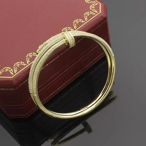 2023 neue Manschette Kristall Armband Marke Luxus Doppel Schicht Nagel Armband Mode Paar Designer Armband für Männer Frauen Schmuck