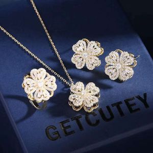 Designer Necklace Light Style Lucky Four Leaf Grass Jewelry Collar Chain Ring Earrings Flower Zircon Micro Set Diamond Pendant