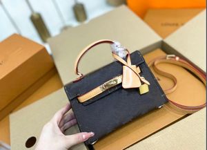 torba designerska Torebki damskie Torebki Torby na ramię fashion tassel tote skóra cielęca klasyczne ukośne paski pikowane łańcuszki podwójna klapa średnia torebka na ramię hgvc