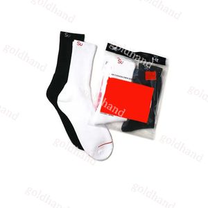 Saf Pamuklu Erkek Socks Designer Sport Socks Street Long Socks Mektup Basılı Çoraplar 1 Paket /2 Çift