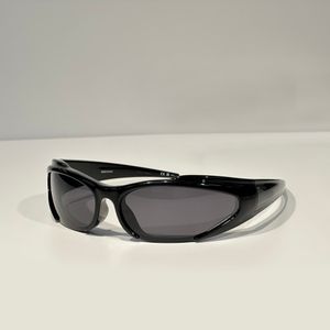 Black Grey Oval Shield Mask Solglasögon för kvinnor män mode glasögon gafas de sol designer solglasögon skuggor occhiali da sole uv400 glasögon med låda