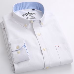 Mäns avslappnade skjortor mäns plus size casual solid oxford klänning skjorta en enda lapp ficka lång ärm regelbunden fit-knapp-down tjocka skjortor 230411