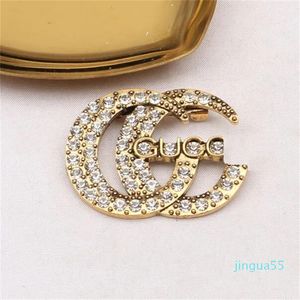 2color Fashion Designers Letters Brooches 18K Gold Plated Brooch Vintage Suit Pin Small Sweet Wind