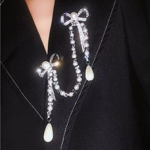 Pins Brooches CINDY XIANG Fashion Double Bowknot Pin Brooch Vintage Pearls Tassel Suit Collar Lapel Shirt Brooches High Quality 230411