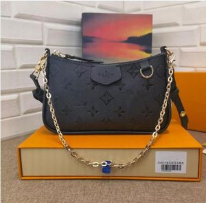 10a kaliteli omuz çantaları kabartmalı kayış çanta çanta üzerinde kolay kese kadınlar messenger çantalar zincir omuz crossbody çanta cüzdanları dalgalanmalar tote pochette cüzdan beyaz