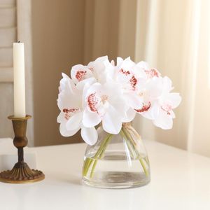 Dekorative Blumenkränze 6-Köpfe/Bündel Künstliche Cymbidium-Orchideen Pflanzenstrauß Weiß Real Touch Latex Home Motte Hochzeit DekorativeDe