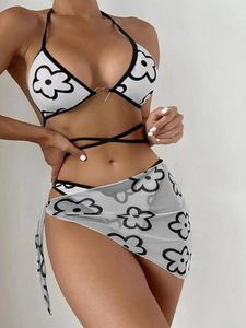 Kvinnors badkläder Sexig wrap runt blommig bikini Kvinnlig kvinnlig baddräkt Tredelar Set med Sarong Bather Bathing Swim V4123