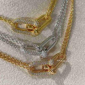 Anhänger-Halsketten, Designer-Luxus-V-Gold-T-U-förmige Doppelringkette mit Diamanten, personalisierte Halskette mit Hufeisenschnalle, vergoldet in 18 Karat Rosé FXTI