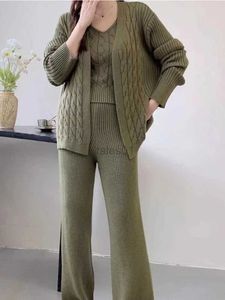 Kvinnors tröjor mode Nya kvinnors stickade tröja set Autumn Winter Korean Sticked Cardigan Vest Loose Wide Ben Pants Three Piece Set Womens Zln231111