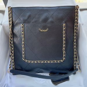 Flughafentasche, Kettentasche, 30 cm, stilvolle Damen-Umhängetasche, Leder, Rautenausschnitt, Hardware, Metallschnalle, luxuriöse Handtasche, Matelasse-Kette, Unterarmtaschen, schwarze Sacoche