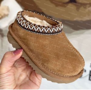 Tasman kapcie dla dzieci buty maluch australia projektant śnieżnych butów dzieci zima klasyczne Ultra Mini Child Fur Baby Booties Buty Uggskid 925ess