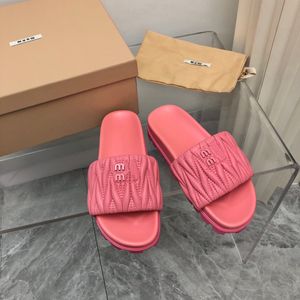 2023 New Style Women Fashion Beach Slippers Genuine Leather Ladies Flip flops Sandals Black High Quality Summer Outdoor Slippers soft Sheepskin sandals With Box