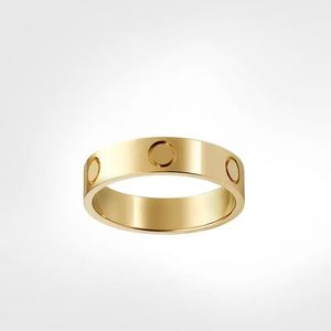 Aşk Halkaları Tasarımcı Yüzüğü Kadın Tasarımcı Takı Çift Takı 4/5/6mm Band Titanyum Çelik Elmaslar Günlük Moda Sokak Klasik Gümüş Gül Altın Yüzük