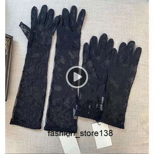 Fem fingrar handskar nya svarta tyllhandskar för kvinnliga designer damer brev tryck broderade spetsar körmantens ins mode tunt parti 2 storlek storlek