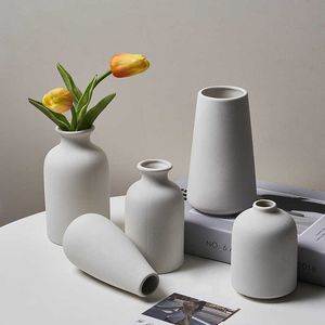 花瓶花のためのシンプルなセラミック花瓶カチェポット北欧のホームリビングルーム装飾室装飾インテリアギフト用の植木鉢の花瓶P230411