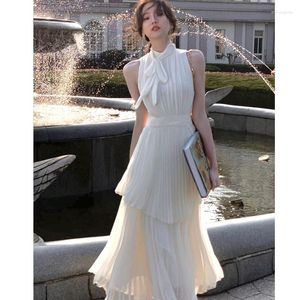 Sukienki swobodne 2023 Summer elegancka kamizelka sukienki dla kobiet w stylu vintage Bowtie White Tierred A-Line Party Srain