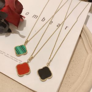 Luxury Designer Necklace Clover Pendant Chain Crystal 18K Gold Plated Stainless Steel Letter Necklaces Fashion Women Statement Jewelry