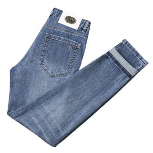 Męskie dżinsy wiosenne lato cienki dżins Slim Fit European American High-end marka małe proste spodnie QK9915-2
