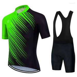 Set da corsa 2023 Maglia da ciclismo verde fluorescente Set Abbigliamento estivo da uomo Camicie da bici da strada Pantaloncini con bretelle MTB Ropa Ciclismo Hombre