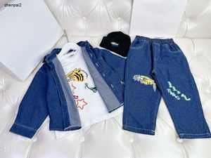 Tute di lusso per bambini autunnali Set giacca di jeans per bambini Taglia 100-160 Giacca monopetto con risvolto maglione di jeans e cappello lavorato a maglia Nov10