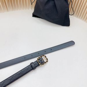 Lyxdesignerbälte för kvinnor äkta läderkohudbredd 2.0 cm guld silver nål spänne kvinna mode jeans kjol trenchrock all-match midjeband med låda