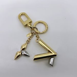 Luxury designers keychains Letters with Luxury keychain Car Key Chain Women Mens Buckle jewelry Keyring Bags Pendant Exquisite Gift