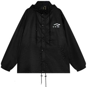 Versione di fascia alta della nuova giacca invernale a maniche lunghe stampata Paris b Family con cappuccio per calore Moda e versatilità casual Elegante giacca testurizzata
