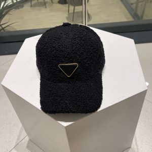 2023 designer caps baseball cap high-quality Teddy curly lamb wool fisherman hat simple and sweet wind does not shed hair fall and winter warm and cold-proof trend