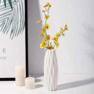 VASES HOME DECORATORION MODENE VASE NORDIC STYLE FLOWER ARFINCERリビングルームインテリアP230411用折り紙植葉植鍋