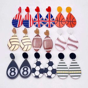 Dangle Chandelier New Basketball Football Print Acrylic Earrings Fashion American Flag 기하학적 원형 귀걸이 독립 기념일 Z0411