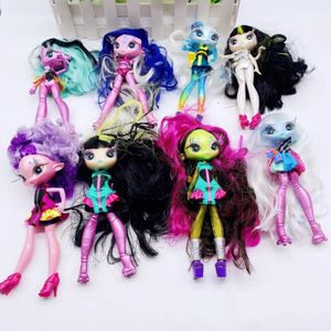 Lalki 3PCS Una Wiersz Monster Dolls for Girl DIY Prezent urodzinowy 16 cm Novi Star Long Hair Doll Toy z ubraniami 231110