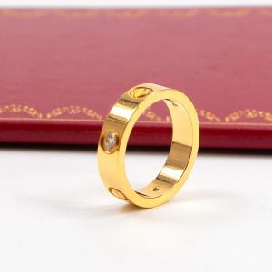 anel de designer de caixa vermelha para mulher menina presente de natal titânio aço amor banda anel homens mulheres luxuosas jóias casal presentes tamanho 5-11 anéis de amor