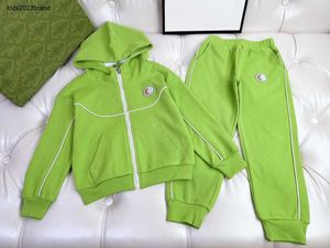 Nowy Baby Tracksuit Autumn Dwukęałowy zestaw dla dzieci Designer Ubrania Rozmiar 100-160 Emerald Green Zapip Kurtka i spodnie Nov10
