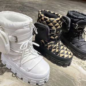 Hög version Snow Boots Women Short Boots Designer Shoes Triangle Logo Sports Shoe Nylon Waterproof Warm Boots Women's Fashion Luxury Ankel Boot